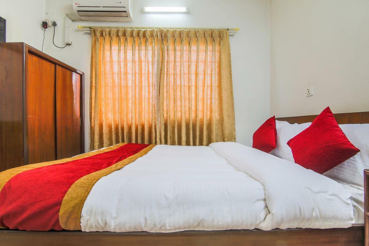 Oyo 358 Hotel Rose Star Kathmandu Exteriör bild