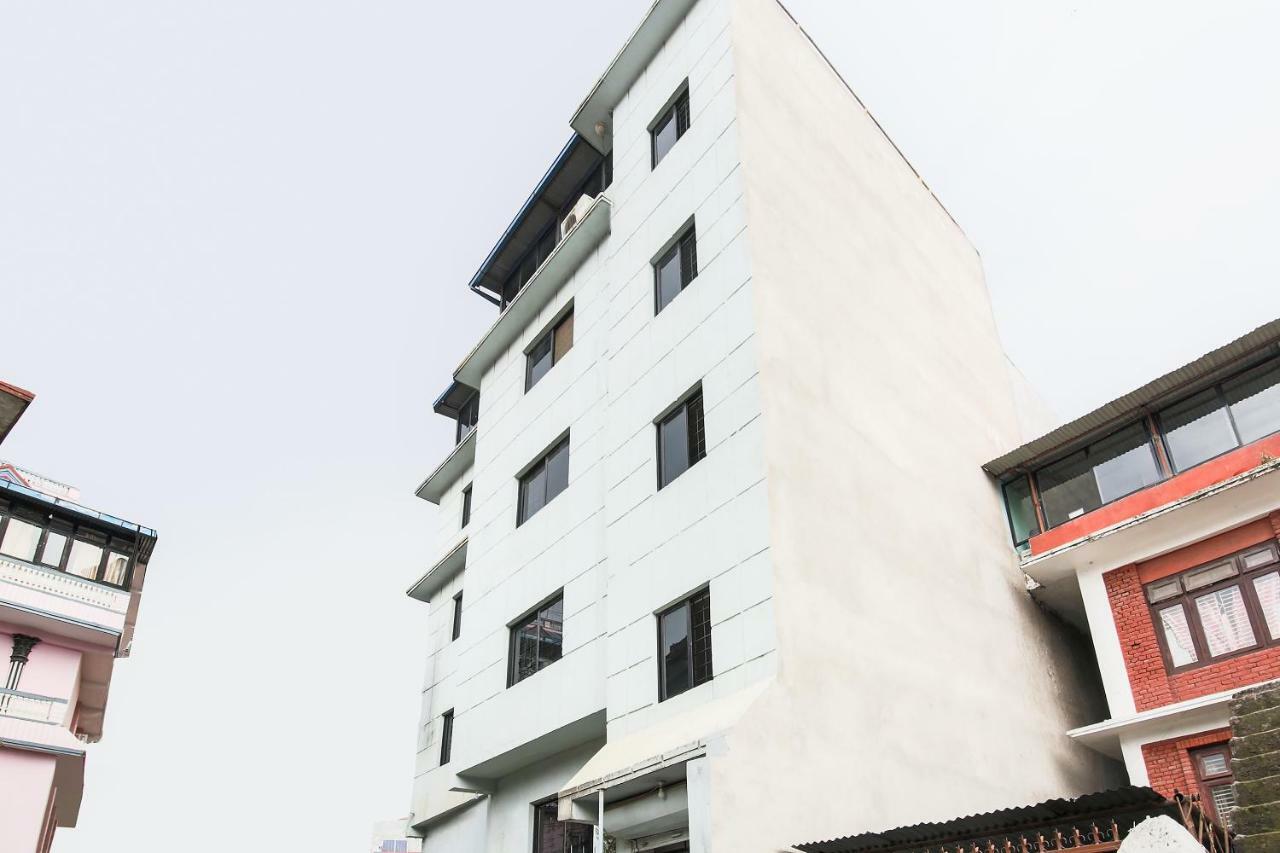 Oyo 358 Hotel Rose Star Kathmandu Exteriör bild