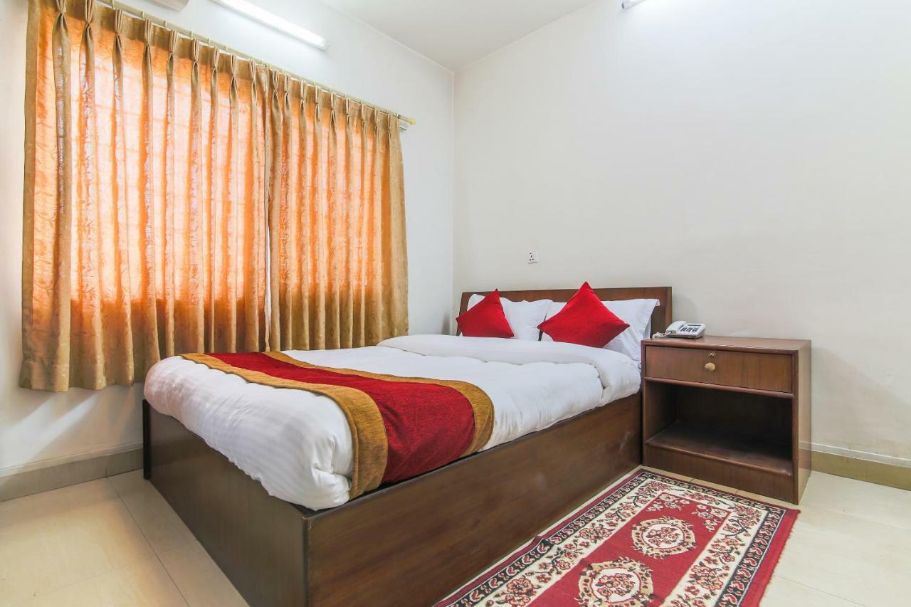 Oyo 358 Hotel Rose Star Kathmandu Exteriör bild