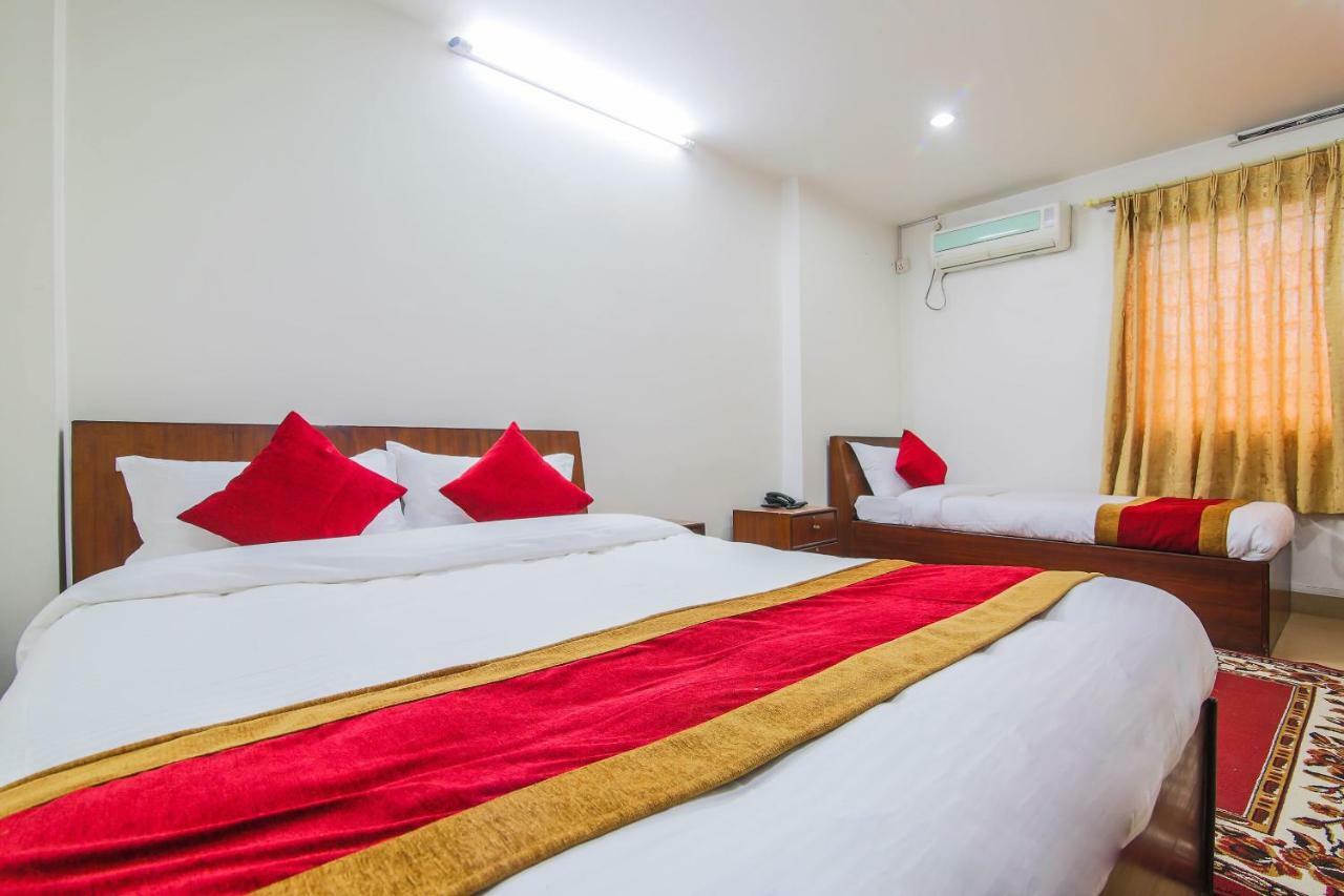 Oyo 358 Hotel Rose Star Kathmandu Exteriör bild